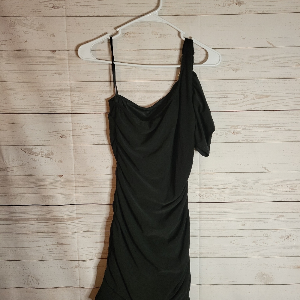 Taboo medium Juniors event club homecoming dress black one shoulder